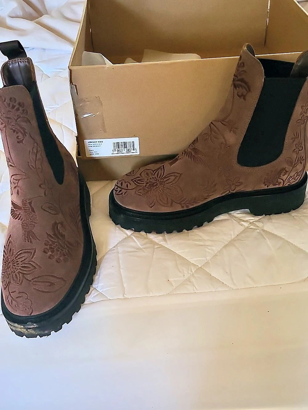 Johnny Was JWB161023 Floral Ankle Rain Boots Brown US 6 Like New
